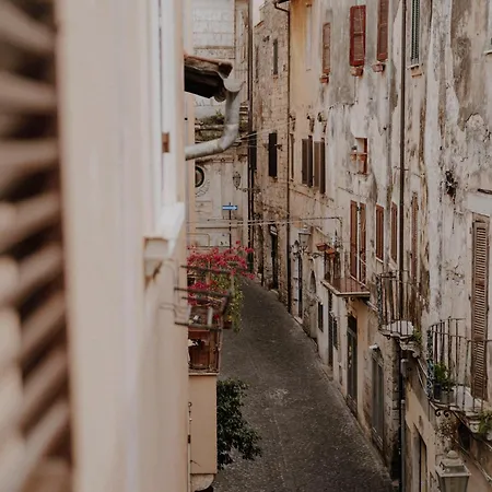 Panzió Vicolo Vecchio Terracina